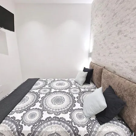 Tra Le Vie Del Borgo Bed & Breakfast