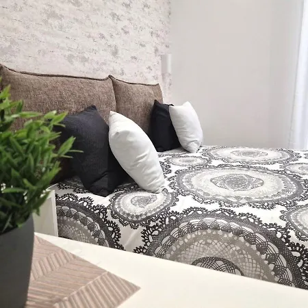 Tra Le Vie Del Borgo Bed & Breakfast Vieste